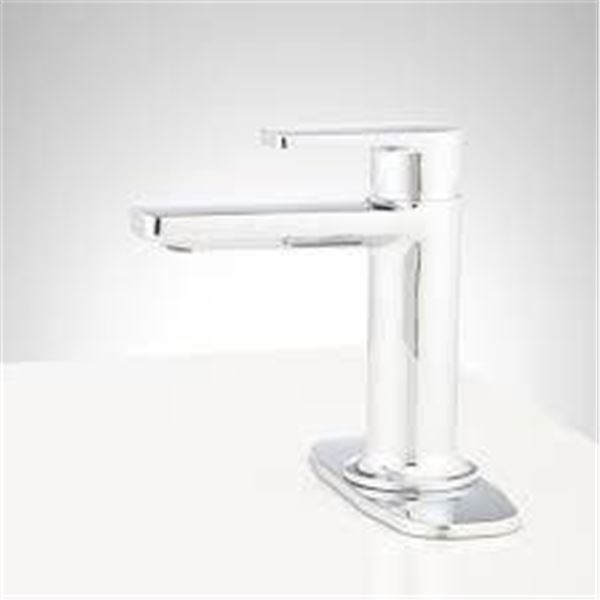 Landon & Co. Single-Handle Bathroom Faucet in Chrome Finish