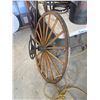 Image 2 : 19th-Century Wooden Wagon Wheel with Metal Hub and Gear Attachment