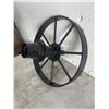 Image 3 : Metal Wheel With Central Hub and Axle Support