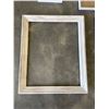 Image 2 : 5 Wooden Frames in Assorted Sizes and Colors