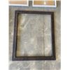 Image 3 : 5 Wooden Frames in Assorted Sizes and Colors