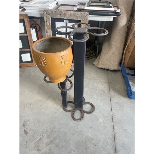 Metal Plant Stand With Ceramic Pot and Circular Design Elements