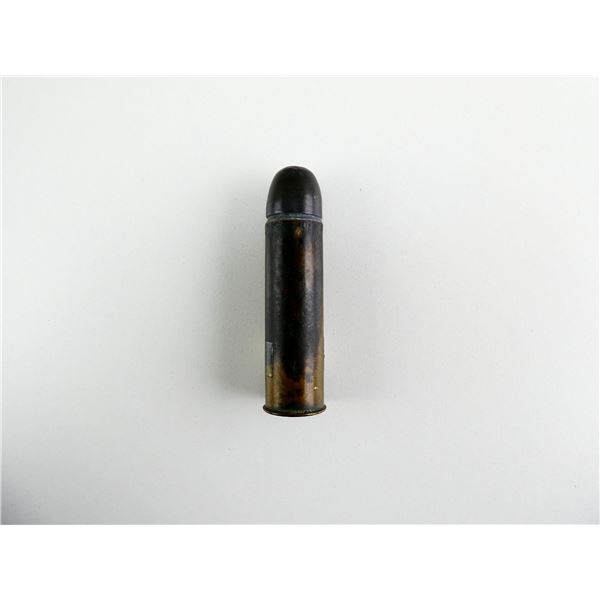 REPRODUCTION COLLECTIBLE CHINESE .75 JINGAL RAMPART AMMO LOT