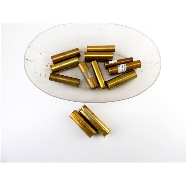 COLLECTIBLE ASSORTED 12 GUAGE 2 1/2" BRASS SHOT SHELL / PRIMED BRASS CASES & NON-PRIMED BRASS SHOT S