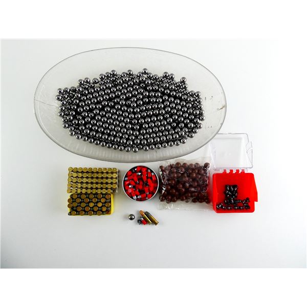 ASSORTED .22 LR AMMO AND STEEL / PLASTIC ROUND BALLS LOT