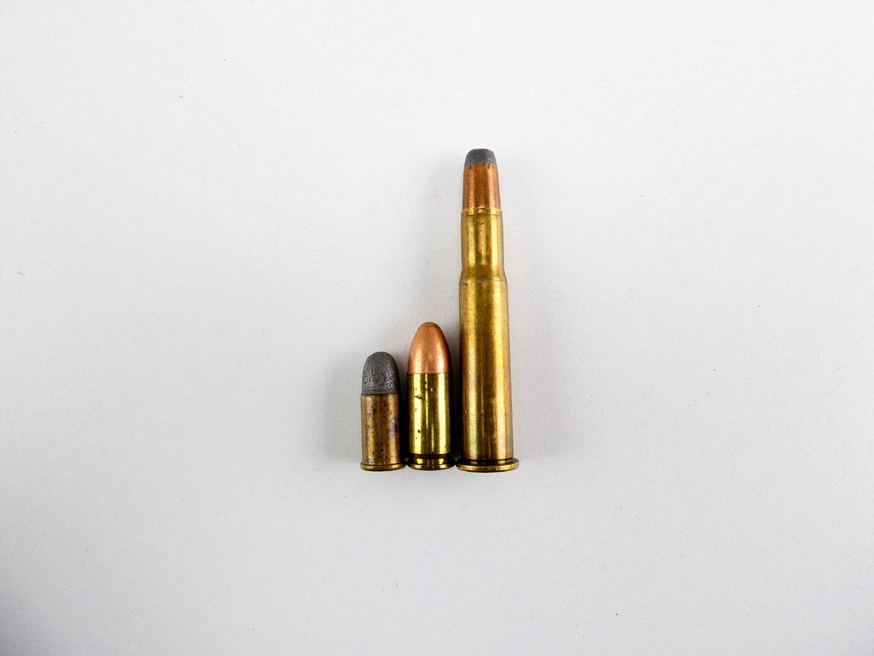 ASSORTED .32 S&W / 9MM LUGER AMD 32WIN SPL AMMO LOT