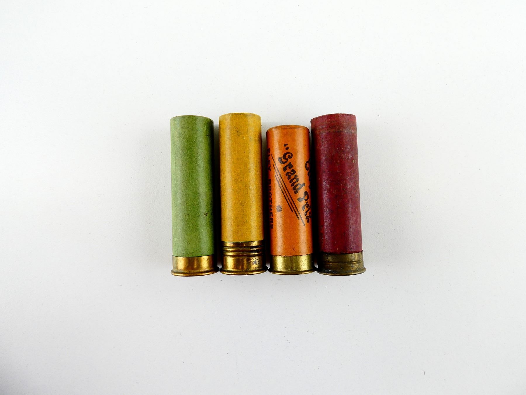 COLLECTIBLE PRIMED AND NON-PRIMED ASSORTED 16 GAUGE PAPER SHOT SHELL ...