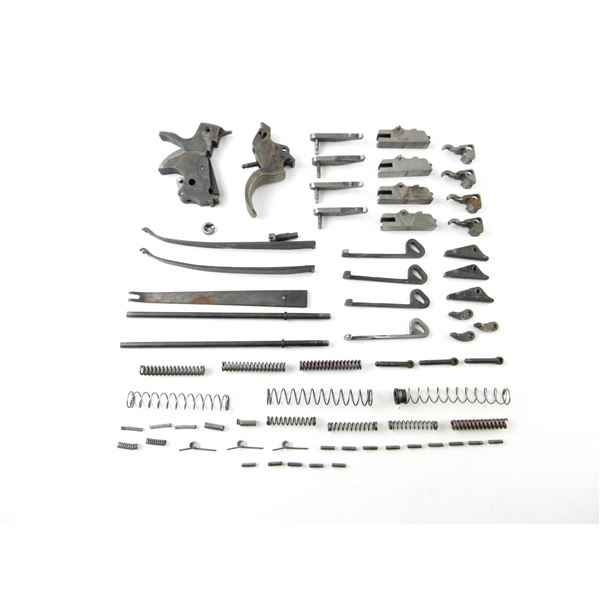 SMITH & WESSON 10 .38 SPL REVOLVER PARTS LOT