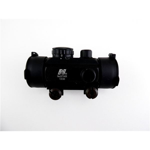 NCSTAR 1X30 RED DOT SIGHT