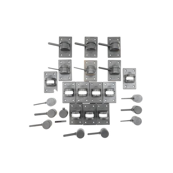 BERRY'S MFG GUN SWINGS LOT