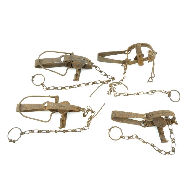 ASSORTED ANIMAL TRAPS LOT