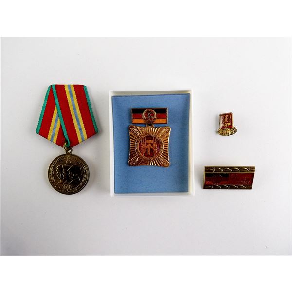 ASSORTED EAST GERMAN / RUSSIAN MILITARY MEDALS LOT