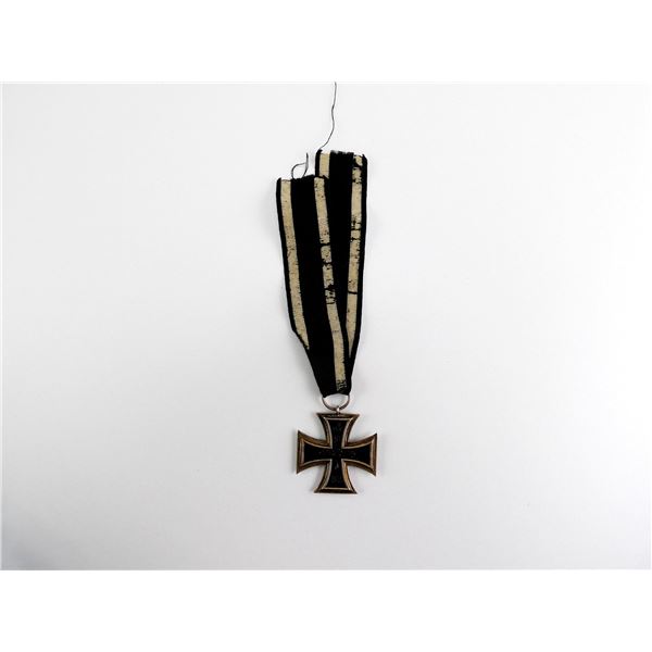 WWI GERMAN MILITARY IRON CROSS MEDAL