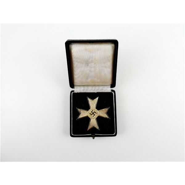 WWII GERMAN MILITARY WAR MERIT CROSS 1ST CLASS SILVER MEDAL