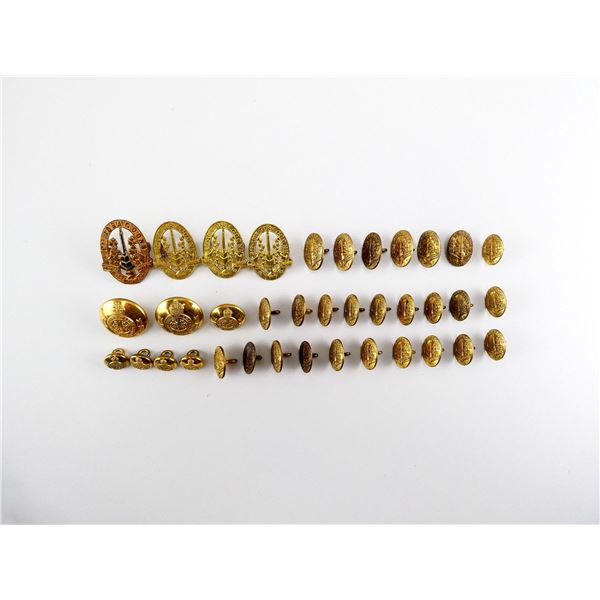ASSORTED PRE-WWII CANADIAN 2ND DRAGOONS / 2ND-10TH DRAGOONS BADGES AND BUTTONS LOT