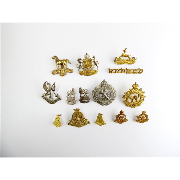 ASSORTED WWII CANADIAN MILITARY BADGES LOT