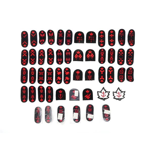 ROYAL CANADIAN NAVY TRADE / QUALIFICATION BADGE LOT
