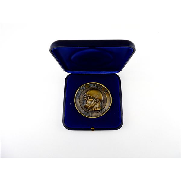 COMMEMORATIVE BENITO MUSSOLINI BRONZE MEDALLION