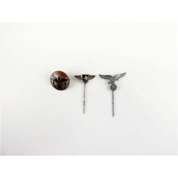 ASSORTED WWII GERMAN HONOUR PINS