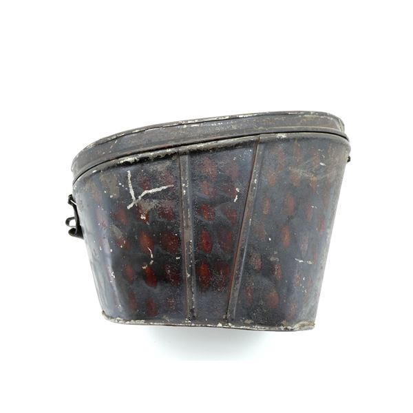 EARLY 1900'S BRITISH MILITARY HEAD WEAR STORAGE TIN