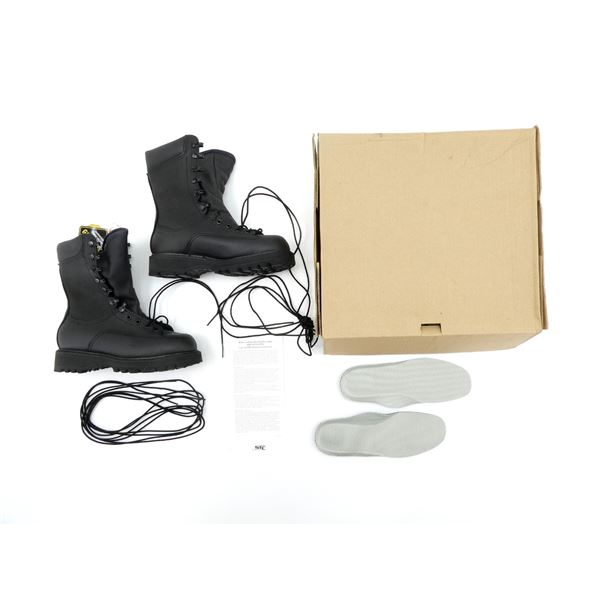 CANADIAN MILITARY WET WEATHER COMBAT BOOTS