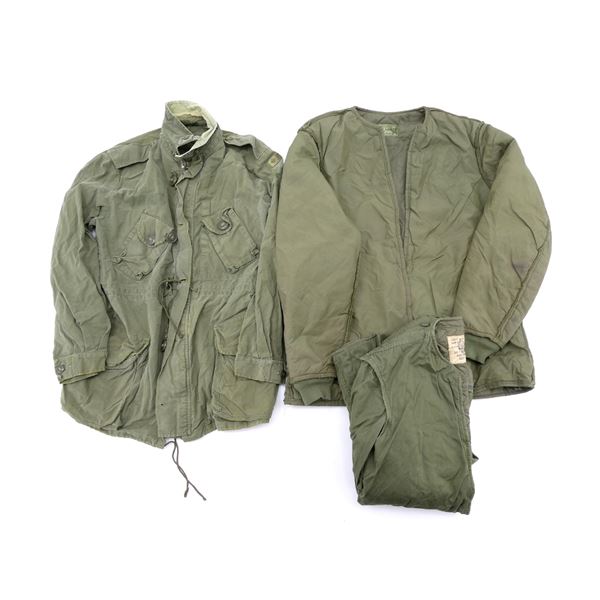 ASSORTED CANADIAN MILITARY COMBAT COAT AND LINERS LOT