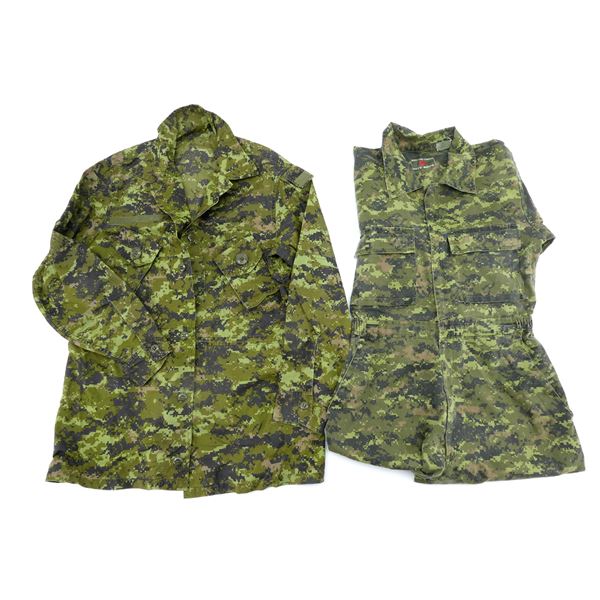 CANADIAN MILITARY / MILITARY STYLE CLOTHING LOT
