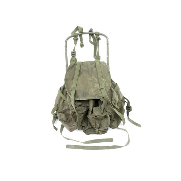 CANADIAN MILITARY 64 PATTERN RUCKSACK