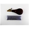 Image 2 : VINTAGE LEATHER SHOT / POWDER FLASK AND UNKNOWN SHOT LOT