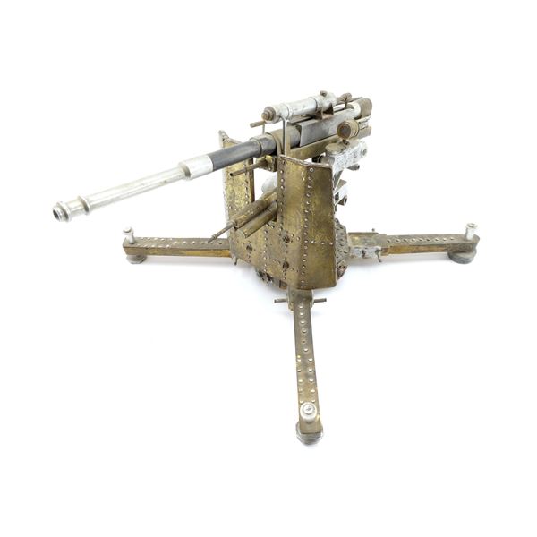 ARTILLERY / ANTI-TANK GUN MODEL