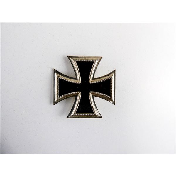WWII GERMAN IRON CROSS 1ST CLASS MEDAL