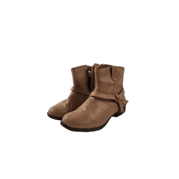 Patriot's Day Carol (Michelle Monaghan) Boots Movie Costumes