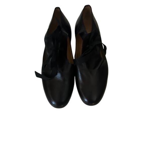 Tulip Fever Dr. Sorgh (Tom Hollander) Shoes Movie Props