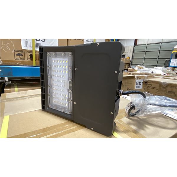 12 EE LIGHTING EEL-AL50W-50K-90-SS-SC, 50W BRONZE 90 DEGREE STANDARD LED AREA LIGHTS (1102)