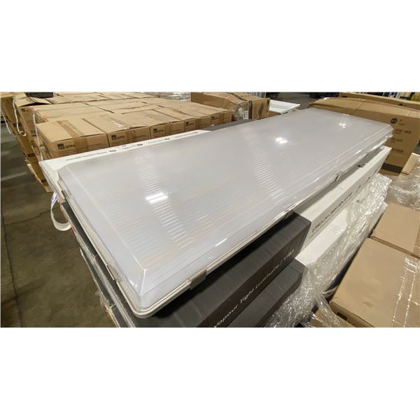 10 EE LIGHTING VTB3-24-3WS150-3CCTB VAPOR TIGHT LUMINAIRES (VTB3)