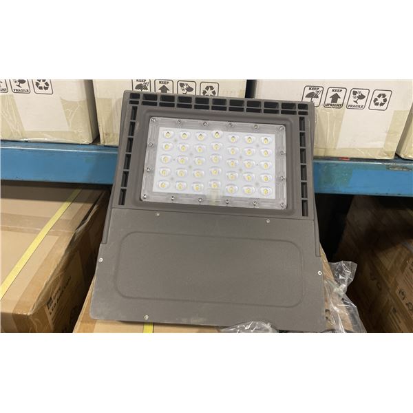 10 EE LIGHTING EEL-AL100W-50K-III-SK 99W BRONZE LED AREA LIGHTS (1081)