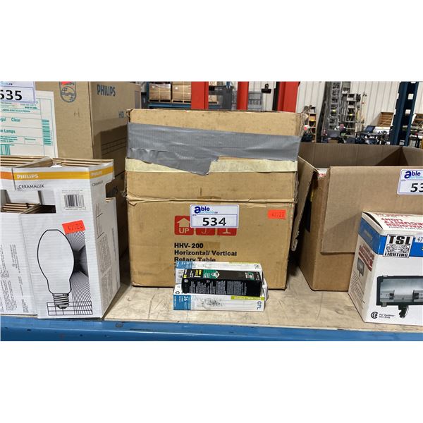 BOX OF ASSORTED CFL & HALOGEN LIGHT BULBS