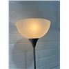 Image 2 : Floor Lamp