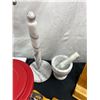Image 4 : Kitchen Accessories and Bakeware