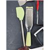 Image 5 : Assortment of Kitchen Utensils