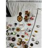 Image 2 : Vintage Pins & Badges