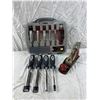 Image 1 : Benchmark Chisels & Planer