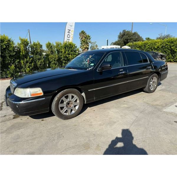 LINC TOWN CAR 2011 T-PRIOR TAXI-DON