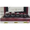 Image 5 : RCM 2003 Silver Maple Leaf Hologram Five-Coin Set : One Ounce ; 1/2 Ounce 1/4 Ounce; 1/10 Ounce & 1/