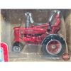 Image 6 : CASE Farmall M Tractor w/ Farmer (ERTL 75) (Scale 1:64) (Box Measures : 2-3/4"H x 3-1/2"W x 3"D)
