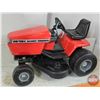 Image 3 : Massey Ferguson 2616H : Lawn & Garden Tractor (Scale Models) (Scale 1:16) (Box Measures : 4-1/4"H x 