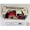 Image 7 : International 1586 Tractor w/ Endloader (ERTL) (Scale 1:16) (Box Measures : 7-3/4"H x 14-1/2"W x 6"D