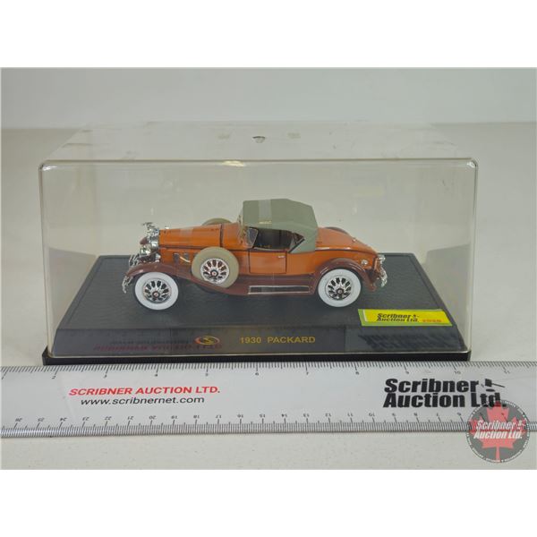 Model Car : 1930 Packard (In Case)  (Scale 1:32) (Case Measures : 4-1/4"H x 8-3/4"W x 4-1/4")