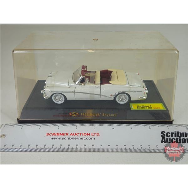 Model Car : 1953 Buick SkyLark (In Case)  (Scale 1:32) (Case Measures : 4-1/4"H x 8-3/4"W x 4-1/4")