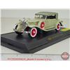 Image 3 : Model Car : 1932 Chrysler LeBaron (In Case) (Scale 1:32) (Case Measures : 4-1/4"H x 8-3/4"W x 4-1/4"